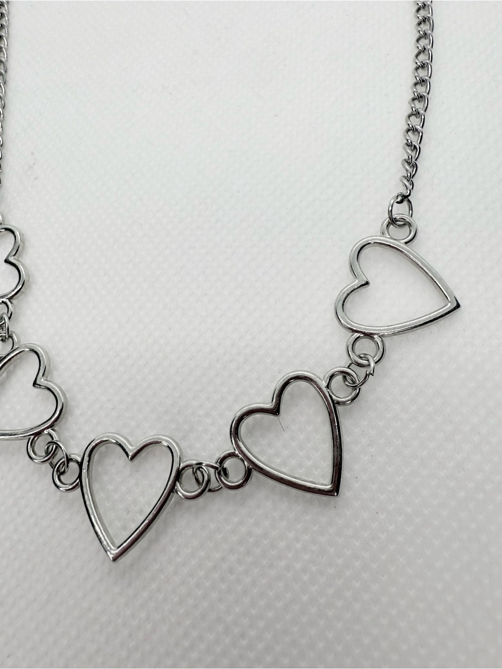 Silver lining Heart Link Necklace - Women's Jewelry - Picture 3 of 6
